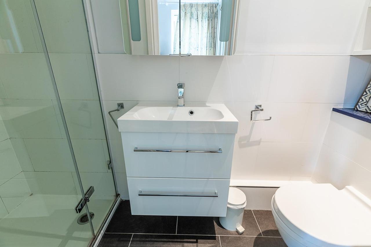 Apartamento Joivy Stunning 3 Bed, 2 Bath House With Garden And Rooftop Terrace Londres Exterior foto